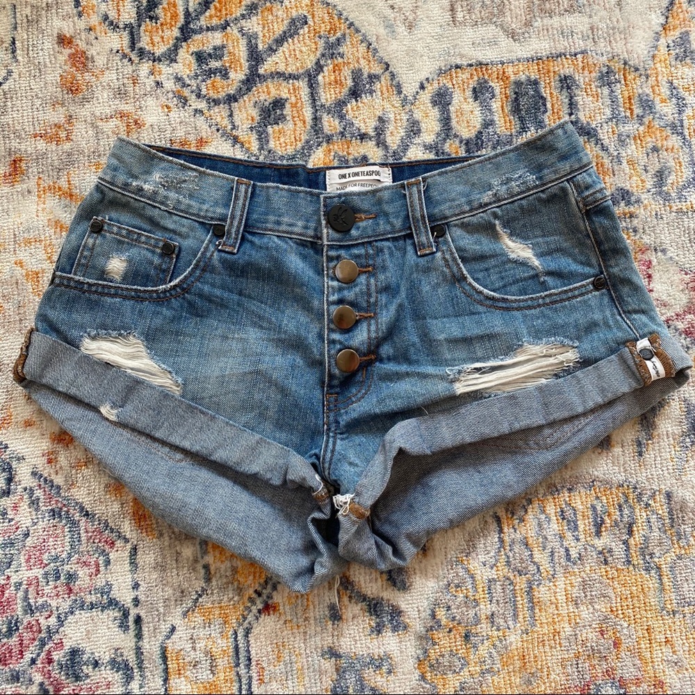 One Teaspoon Bandits x Free People jean shorts